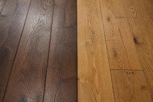 Parquet noyer américain vs chêne rouvre : 7 ans de retour sur usure, patine et stabilité dimensionnelle