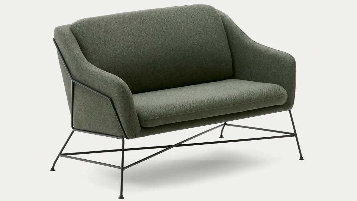 Canapé Brida 2 places en tissu vert avec structure acier noir — Kave Home