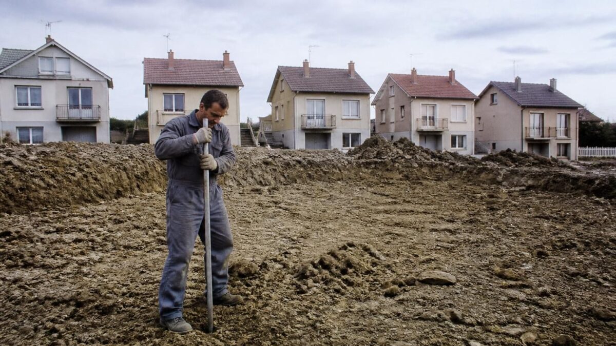 découvrez le test à la barre réalisé sur 6 pavillons des années 70 pour évaluer les fondations sur remblai non compacté, une méthode essentielle pour garantir la stabilité et la sécurité de vos constructions.